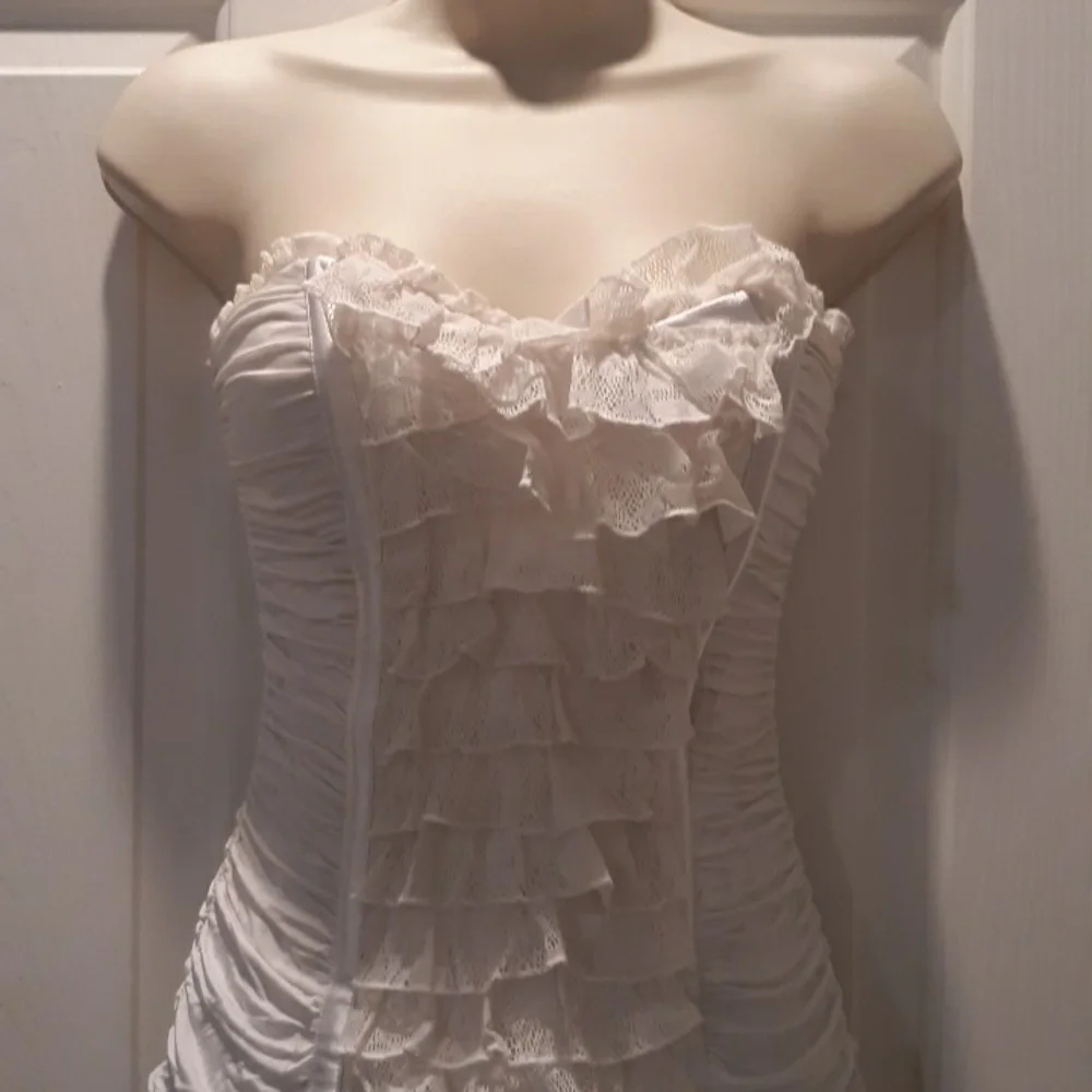 Bebe sweetheart dress - Picture 2 of 8